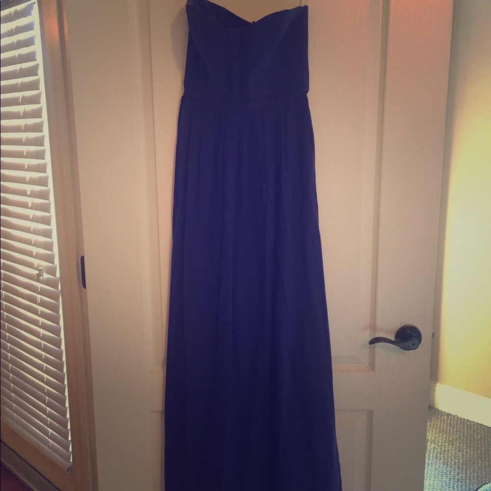 Gorgeous dress for a wedding guest!