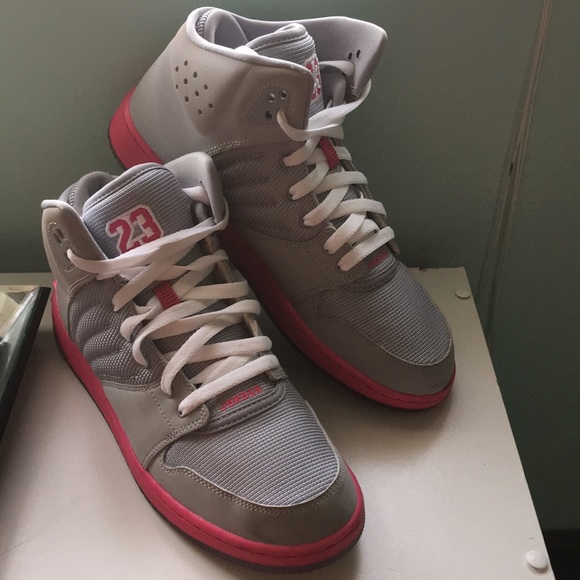 Pink and Gray Youth Jordan’s Size 8.5Y - Picture 1 of 1