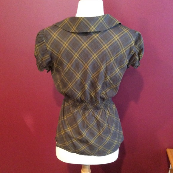 Willow and clay plaid ruffle short sleeve blouse - Picture 5 of 6