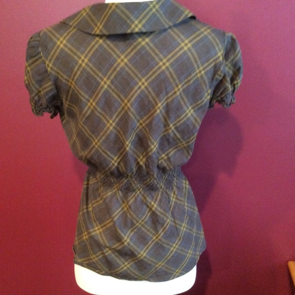 Willow and clay plaid ruffle short sleeve blouse - Picture 6 of 6