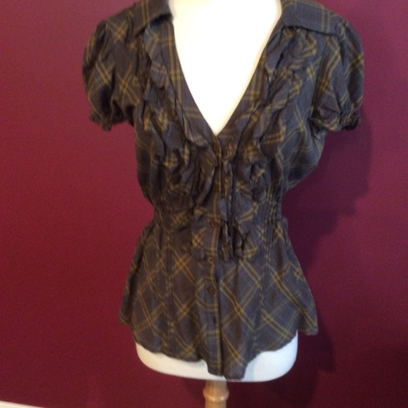 Willow and clay plaid ruffle short sleeve blouse - Picture 3 of 6
