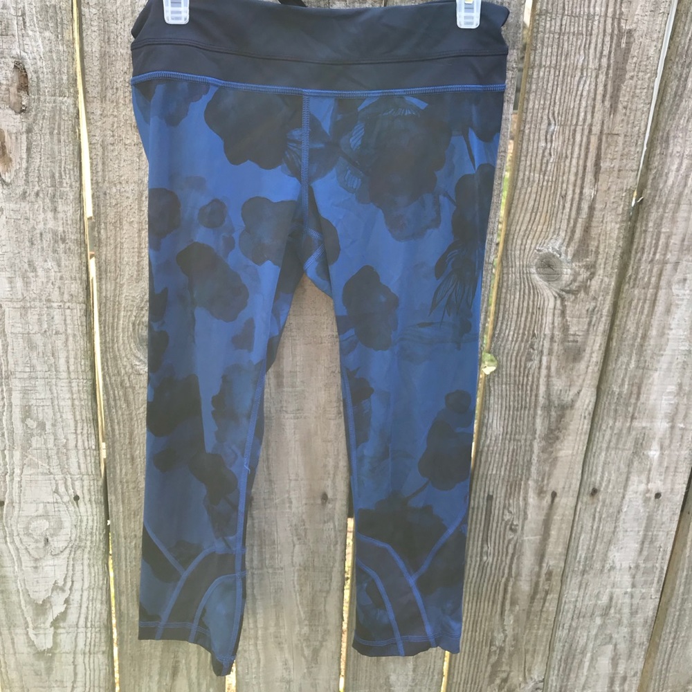 Lululemon Inky Floral Run Inspire Size 8 Crop Pant