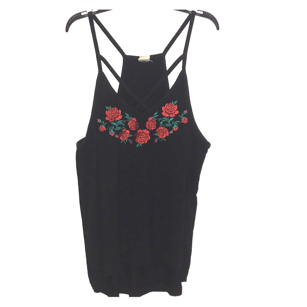 5 for $25 🛍 XL Flowy top w/embroidered roses