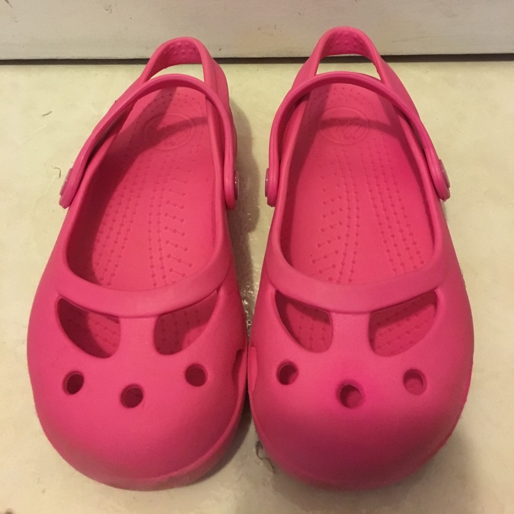 Pink crocs