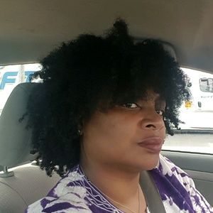 Meet your Posher, Latisha