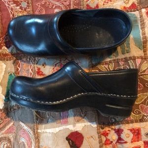 Sanita clogs