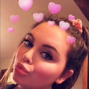 Meet your Posher, Lauren