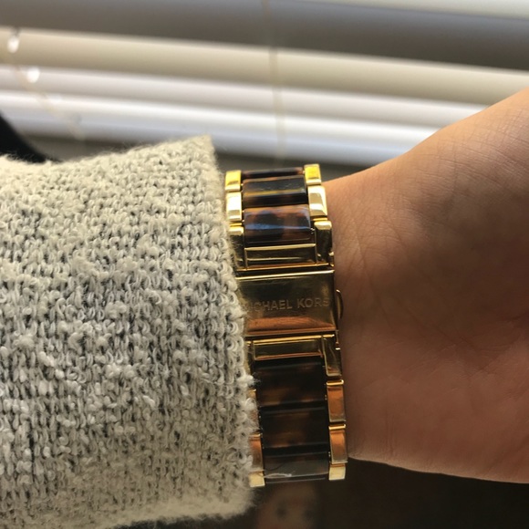 Gold & Tortoise Michael Kors Watch - Picture 3 of 5