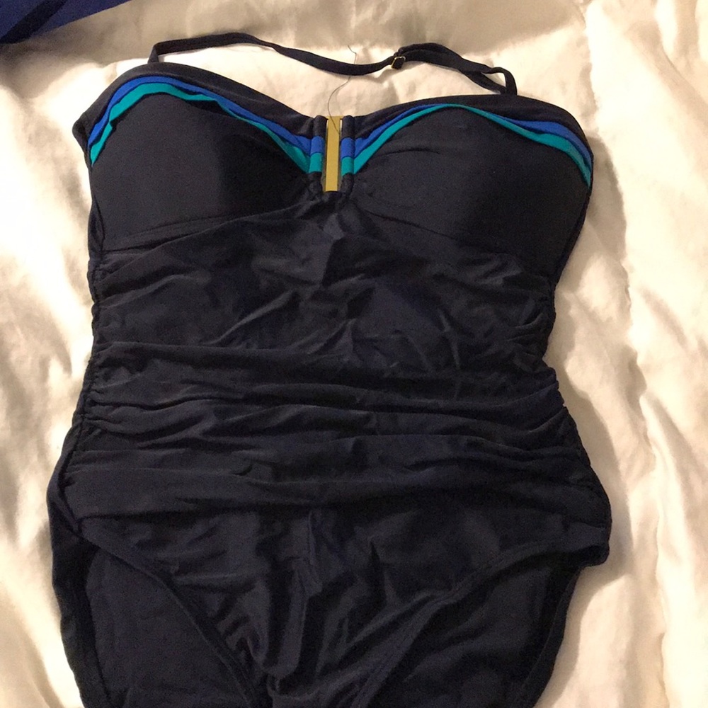 One price halter