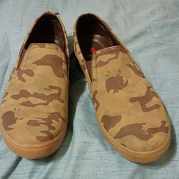 Brand new camouflage flat shoes - Picture 2 of 5