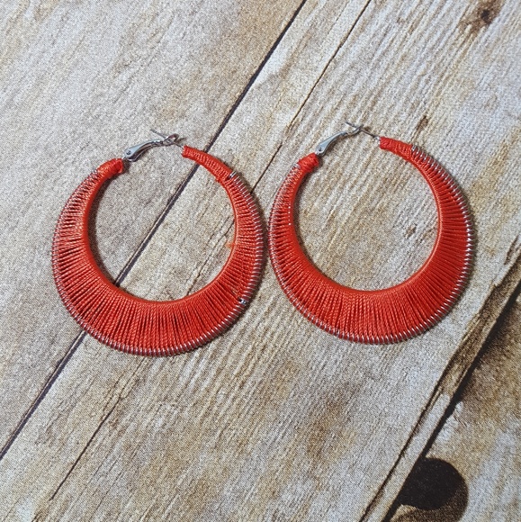 Hoop Earrings. Orange threaded. - Picture 4 of 4