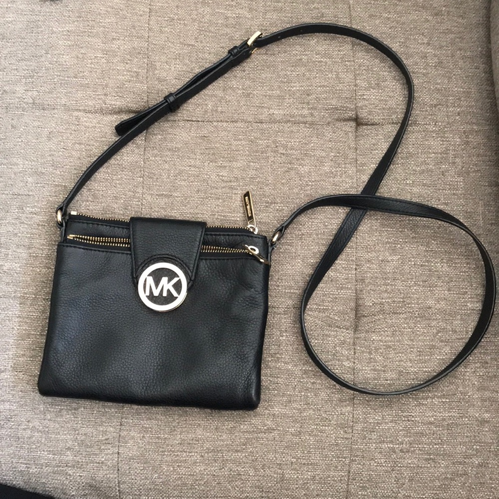Trendy Michael Kors crossbody bag