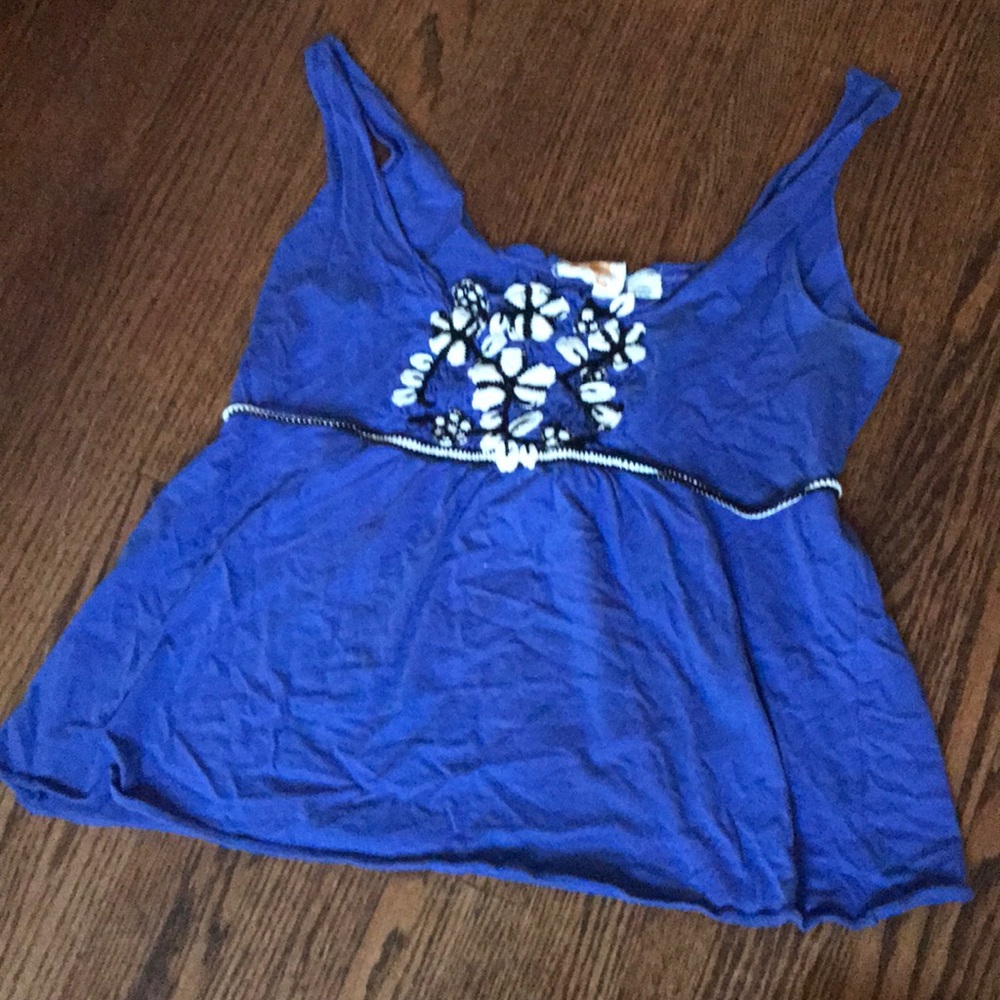 Anthro appliqué top