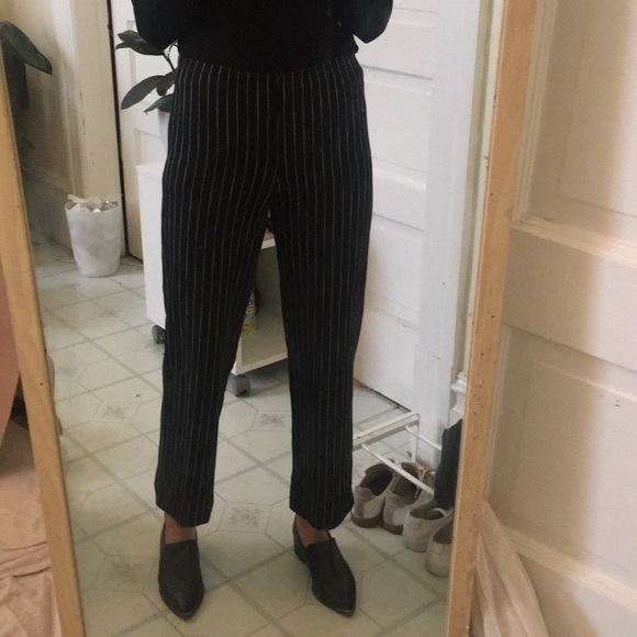 ⚪️ STRIPE PANTS ⚫️ - Picture 3 of 3