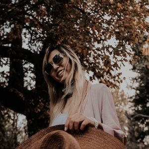 Meet your Posher, Hyun