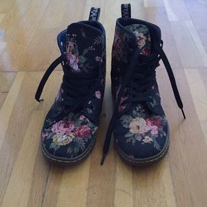 Floral Dr.Martens