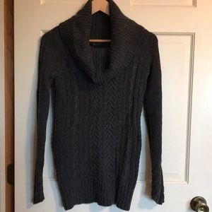 BCBG Maxazria charcoal heather sweater