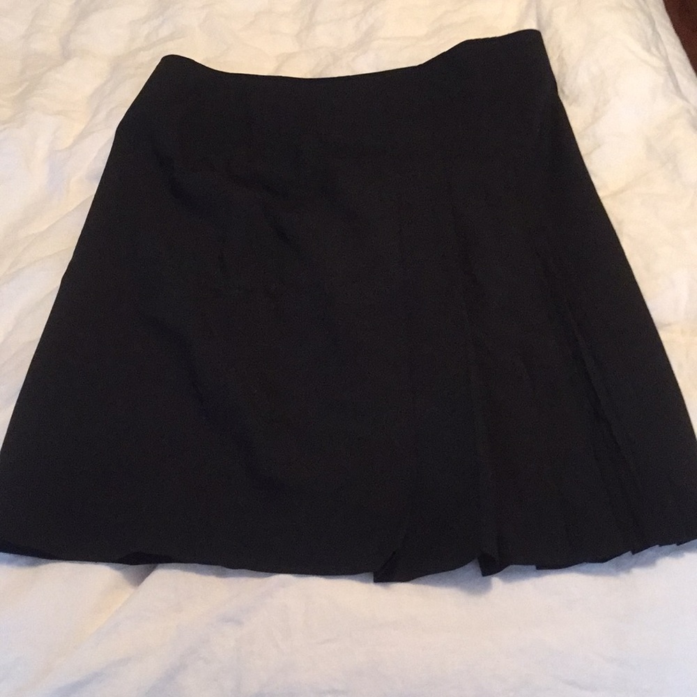 Burberry London black skirt kilt. UK 12 US 10