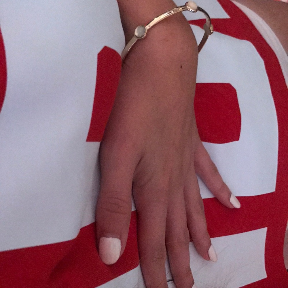 Bracelets - Picture 3 of 4