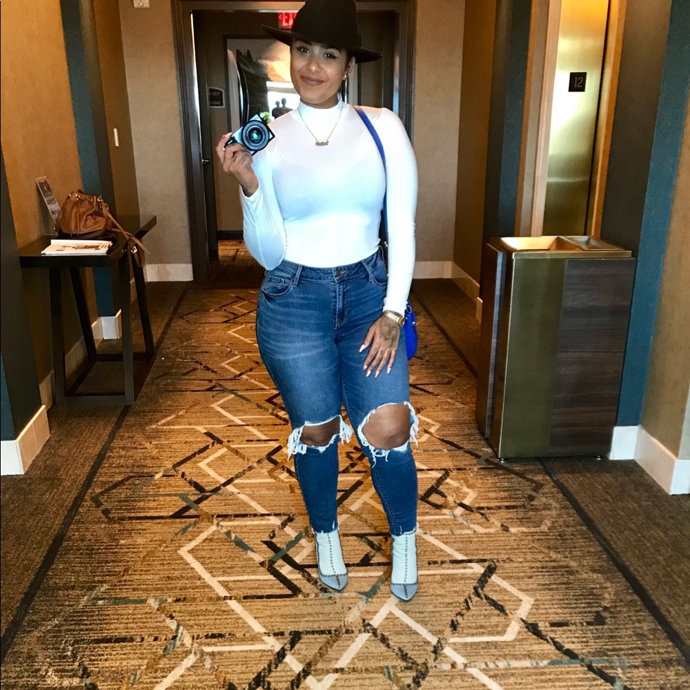 Meet your Posher, Julia