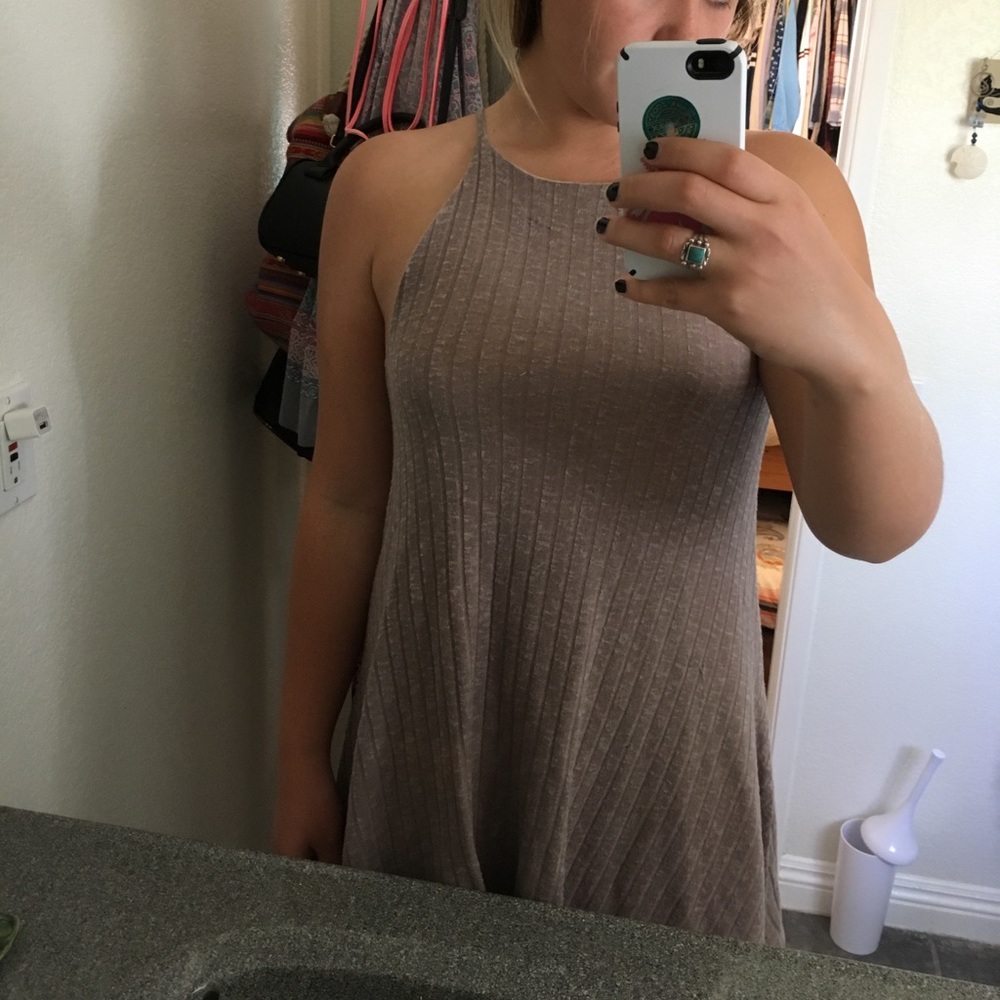 Dress - Picture 3 of 4