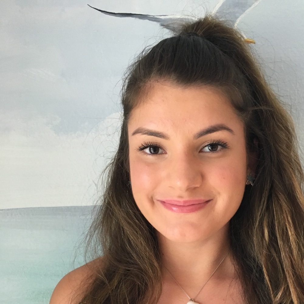 Meet your Posher, Emily