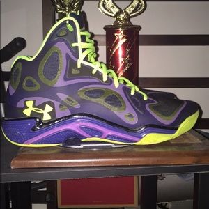 Under Armour Basketball sneakers Size 12