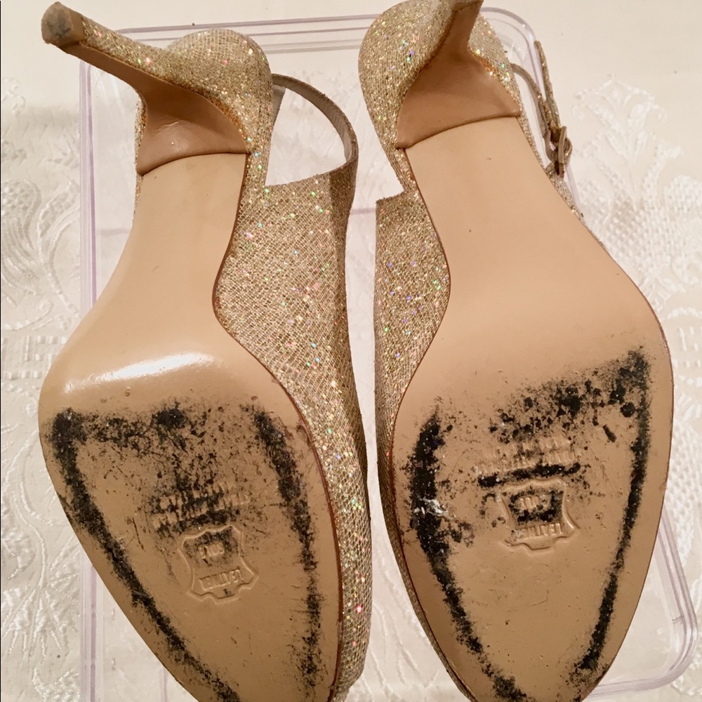 Authentic Stuart Weitzman Gold Sling Back Pump - image 4
