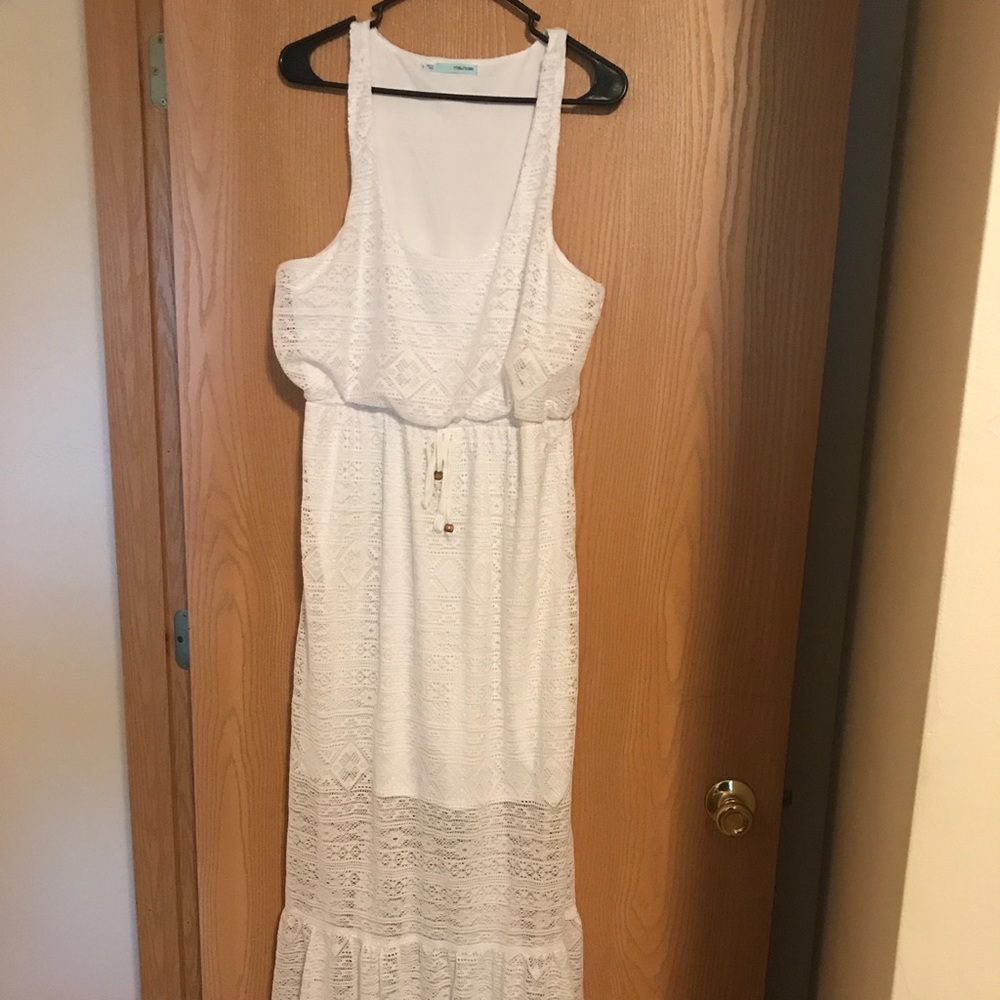 White lace dress