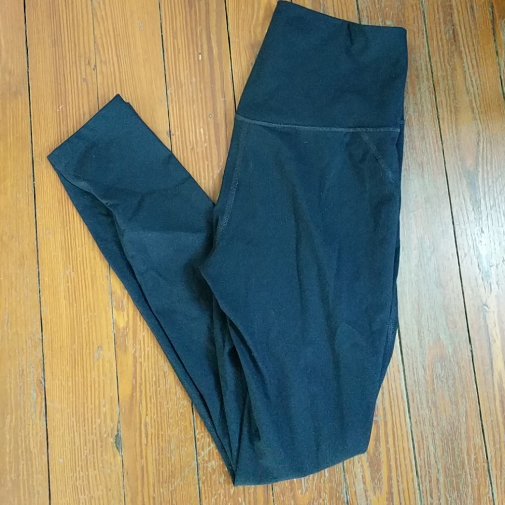 EUC Girlfriend Collective Leggings