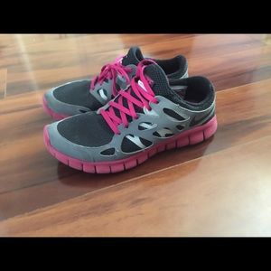 Nike women’s free runs