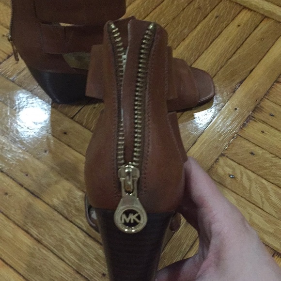 Michael by Michael Kors Wedge Leather Sandals - Picture 5 of 6