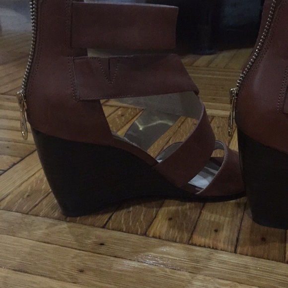 Michael by Michael Kors Wedge Leather Sandals - Picture 6 of 6