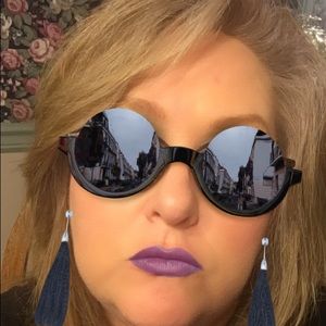 Meet your Posher, Janet