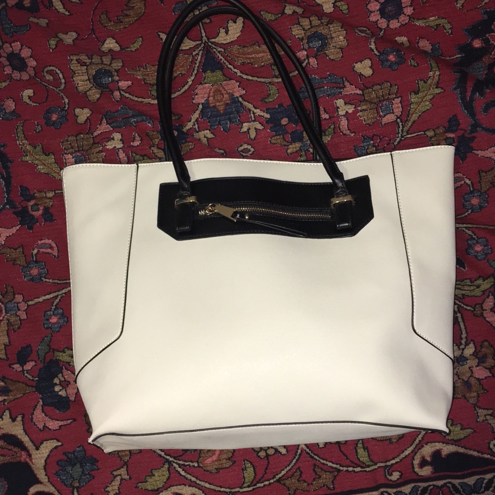 Aldo cream and black purse