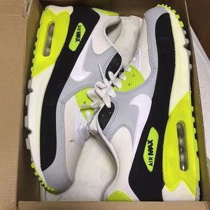 Air max 90 premium size 8.5 men's