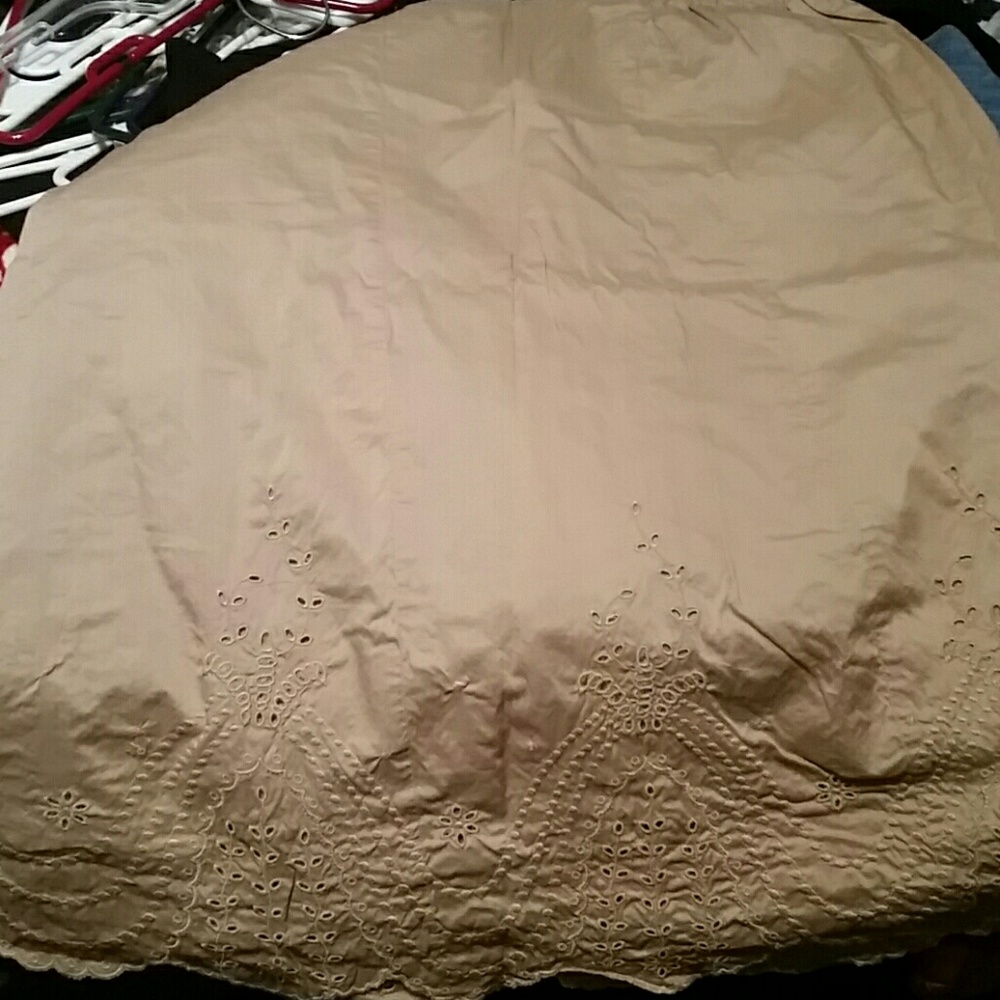 Tan Gap skirt