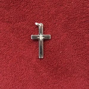 14kt white gold cross pendant