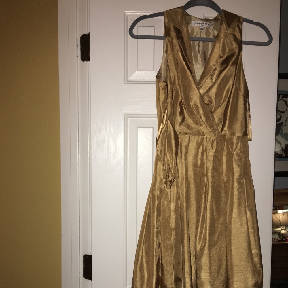 Beautiful gold holiday dress