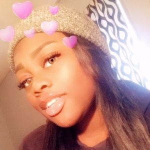 Meet your Posher, Donesha