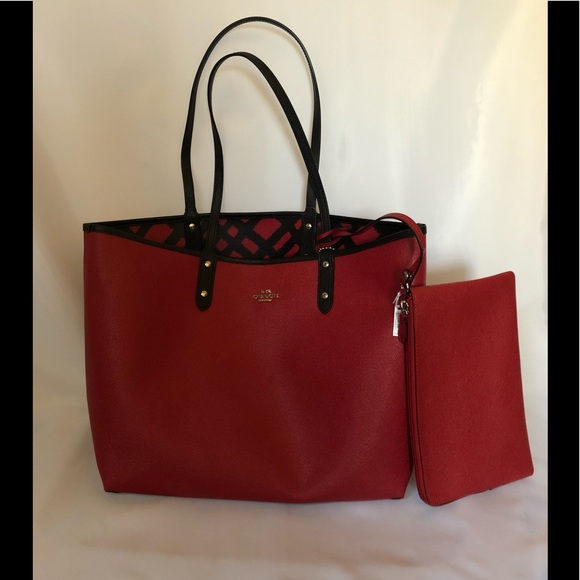 🌹NWT Coach Reversible Open City Tote🌹 - Picture 3 of 5
