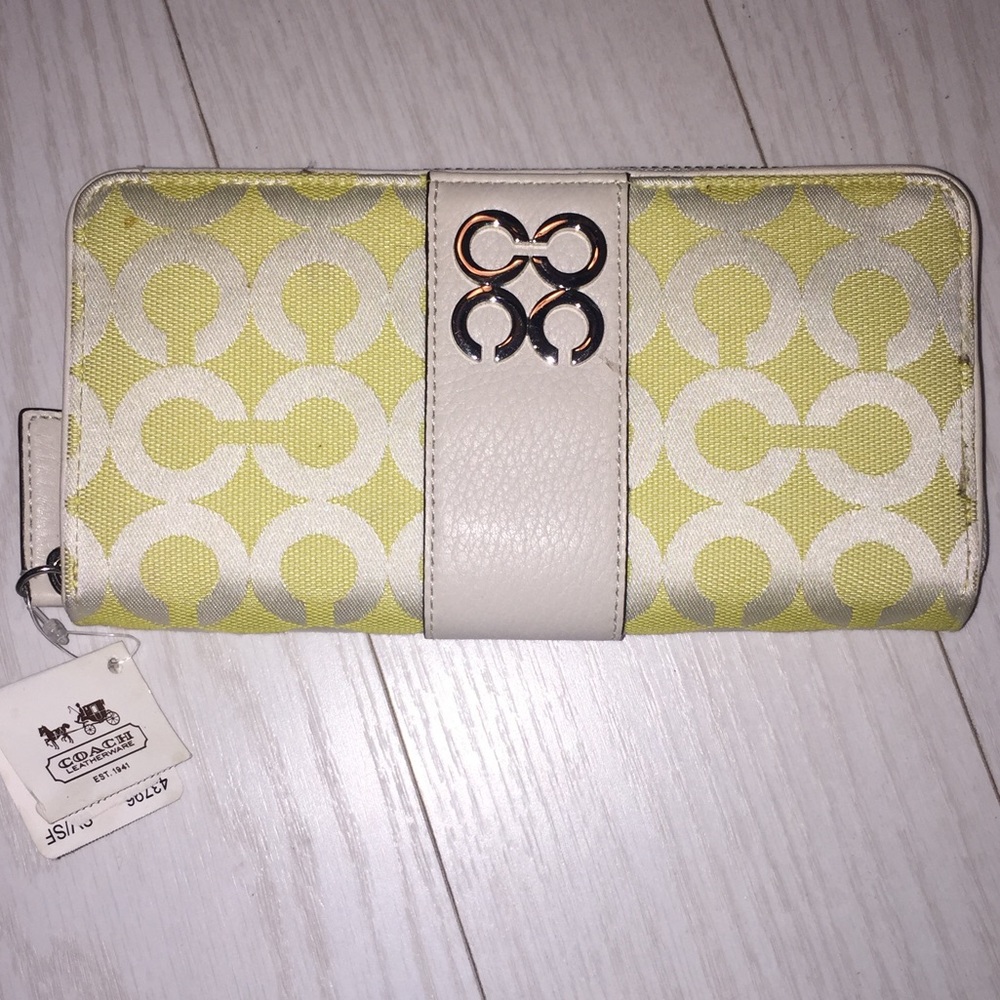 NWT Coach Canvas & Leather Accordion Wallet