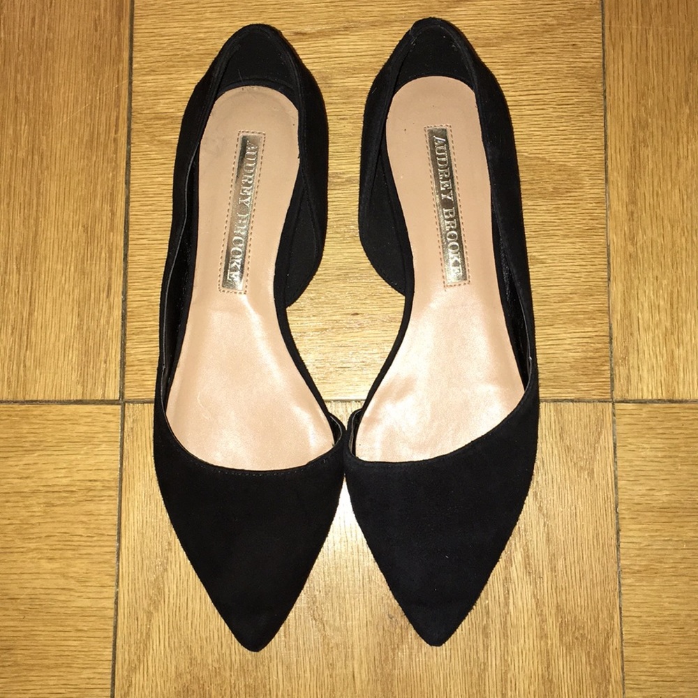 Audrey Brooke Pointy Toe Flat