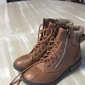 Girls bootie size 1.5