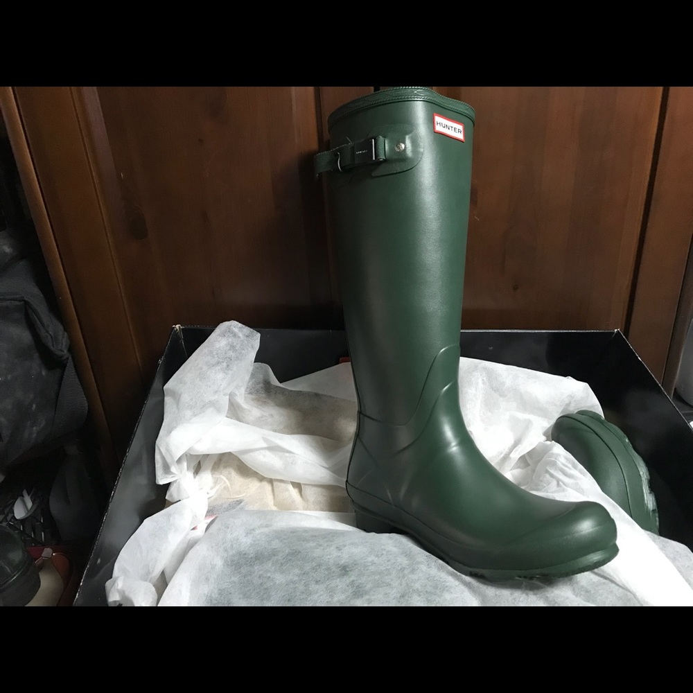 HUNTER rain boots