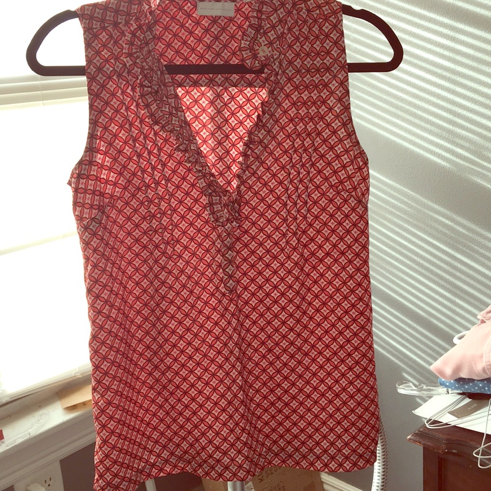 🎉Beautiful Circular Floral Patterned Top