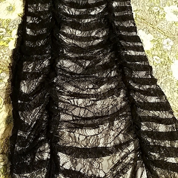 NWOT Calvin Klein BW Lacy BodyCon Dress - Picture 3 of 7