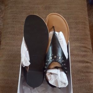 Black between toe sandle