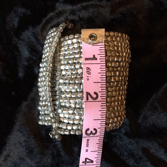 Wire beaded cuff - Picture 4 of 4