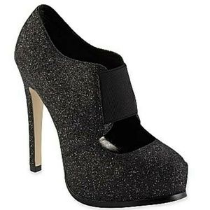 Black Glittery Pumps with Elastic Band